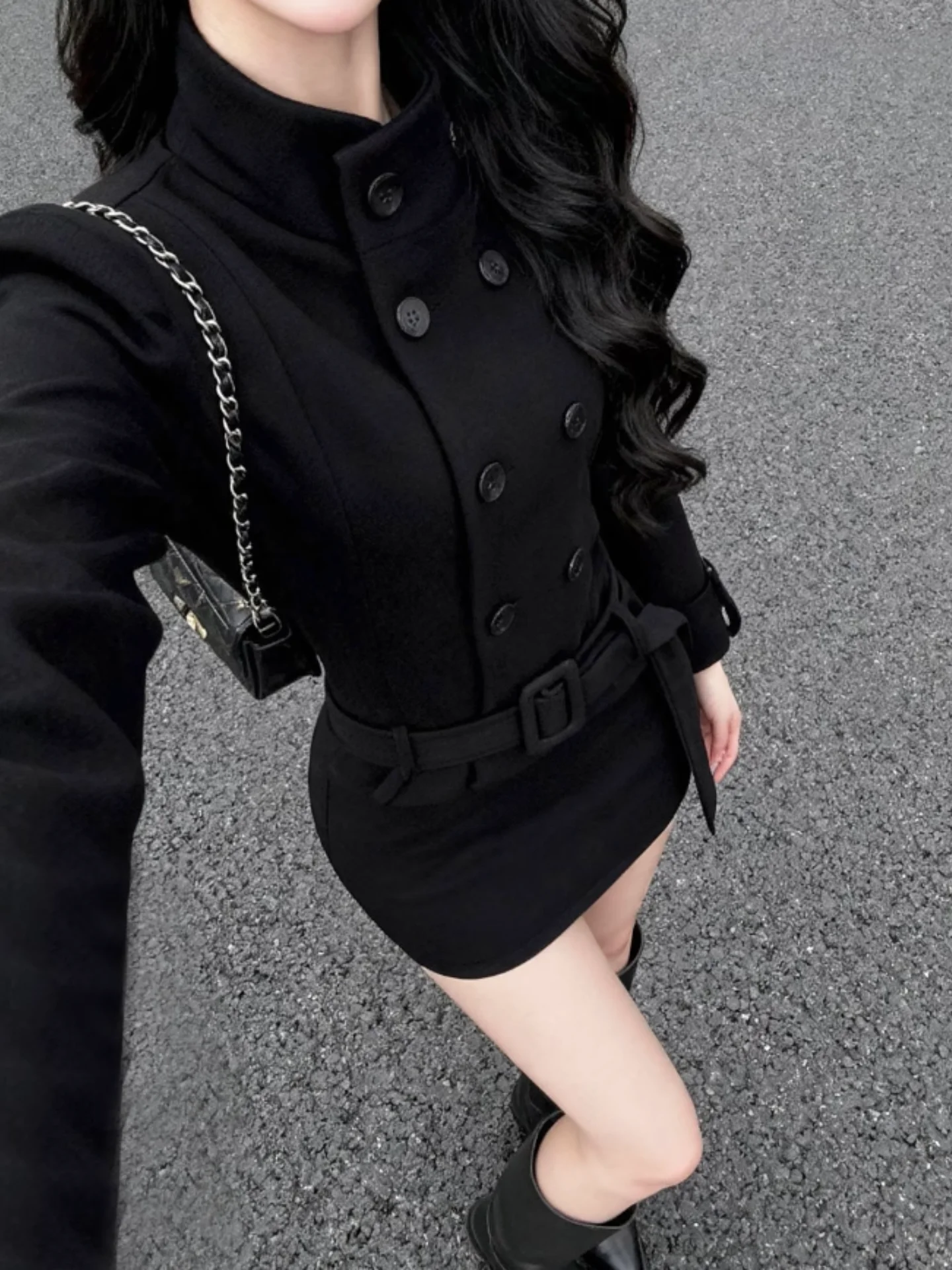 한국 패션 고급 더블 브레스티드 블랙 울 코트와 하이웨이스트 슬리밍 미니스커트 투피스 세트 (여성용)