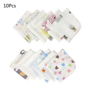 10Pcs 아기 수건 만화 귀여운 인쇄 더블 레이어 거즈 유아 얼굴 수건 흡수성 광장 Burp Cloths 손수건 무작위
