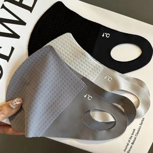 핫세일 통기성 아이스 실크 마스크 자국없는 꽃가루 차단 햇빛 가리개 마스크 셀룰러 초박형 페이스 베일 여름용