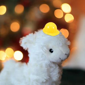 10Pcs 미니어처 건설 모자 애완 동물 보호를위한 정교하게 제작 된 작은 모자 새 모자 장식 DIY 병 토퍼 와인 캡 참신함