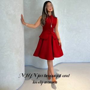 NFYN 레드 우아한 댄스 파티 드레스 민소매 새틴 댄스 파티 드레스 미니 스커트 세련된 여성 이브닝 드레스 여성용 вечерние платья 맞춤형