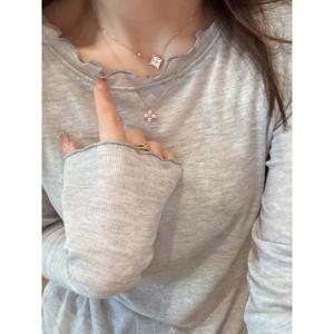 회색 나무결 무늬 긴팔 여성 티셔츠 초가을 하이센스 이너웨어 숏 스타일 슬림핏 베이스 셔츠