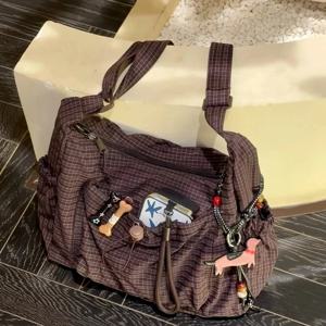 한국산 나일론 숄더백 패션 심플 체크무늬 지퍼 토트백 드로스트링 플리츠 클라우드백 신상 출퇴근용 크로스바디 숄더백