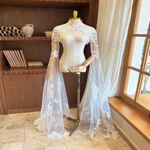 맞춤형 우아한 플로럴 레이스 웨딩 볼레로 빈티지 신부용 커버업 긴팔 레이스 볼레로 벨 슬리브 신부용 재킷 레이스 탑