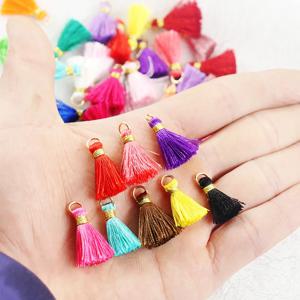 10/20/50pcs 2.5cm 섬세한 믹스 코튼 실크 술 브러시 매력 DIY 만들기 Tassels 귀걸이 펜던트 쥬얼리 액세서리 찾기