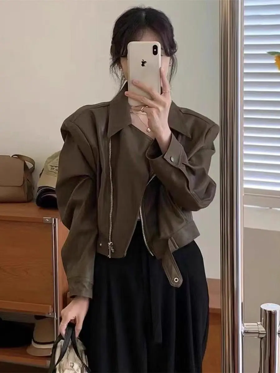 레트로 PU 가죽 자켓 여성용 숏 스타일 패셔너블하고 다재다능한 슬리밍 가을 겨울 신상품 통근용 바람막이 지퍼 루즈핏 긴소매 폴로 칼라