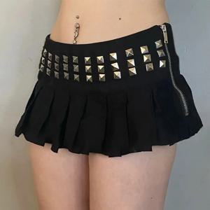 여름 패션 스트리트웨어 여성 고딕 펑크 크로스 네일 폴드 미니 스커트 하이웨이스트 숏 스커트 블랙 지퍼 스커트 2026 신상