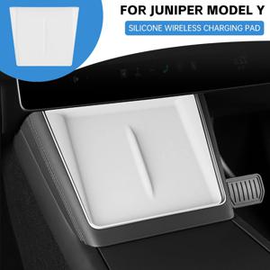 테슬라 모델 Y 주니퍼 2025 2026 차량용 무선 충전 패드 센터 콘솔 미끄럼 방지 실리콘 매트 테슬라 자동차 액세서리