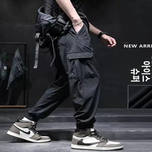 초슬림 여름 아이스 실크 남성 작업 바지 캐주얼 빈티지 멀티 포켓 통기성 카고 팬츠 커프스 포켓 손수건