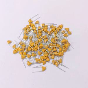 100.200개/묶음 50V 모놀리식 세라믹 커패시터 10PF ~ 10UF 22PF 47NF 220NF 1NF 4.7UF 1UF 100NF 330NF 0.1UF 102 104 105 P=5.08mm