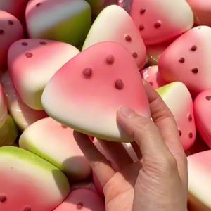 귀여운 수박 스퀴시 피젯 토이 슬로우 리바운드 디컴프레션 토이 안티 스트레스 슬로우 라이징 과일 소프트 스트레스 릴리프 스퀴즈 토이