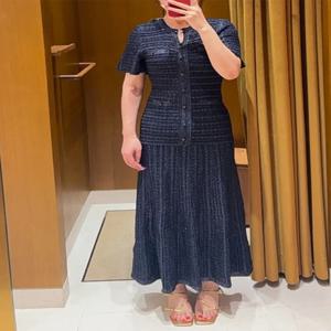 우아한 롱 허리라인을 강조하는 시퀸 드레스 프랑스 스타일 2026 신상 네이비 블루 핏 드레스 여성 파티 라운드넥 반팔 가운