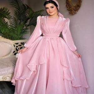 맞춤형 클래식 샤르무즈 티어드 드레이프 플리츠 A라인 포르트레이트 롱 드레스 맞춤형 행사 드레스 정교한 패션 레트로