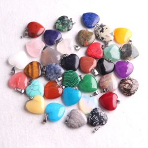 10개/세트 랜덤 혼합 색상 하트 모양 스톤 크리스탈 펜던트 참 비즈 DIY 쥬얼리 목걸이 공예 액세서리