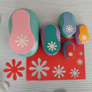 1pc 8mm15mm 25mm 38mm 75mm 데이지 스크랩북 펀치 수제 커터 카드 옥양목 인쇄 DIY 꽃 종이 공예 펀치 구멍 펀처