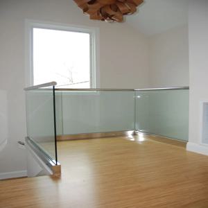 야외 유리 난간 프레임리스 알루미늄 U 채널 강화 유리 난간 (발코니 펜싱 핸드레일, 난간 및 핸드레일용)