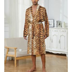 남성용 가운 새로운 맞춤형 호랑이 가죽 무늬 남성용 홈웨어 피부 친화적인 얇은 속건성 루즈핏 잠옷