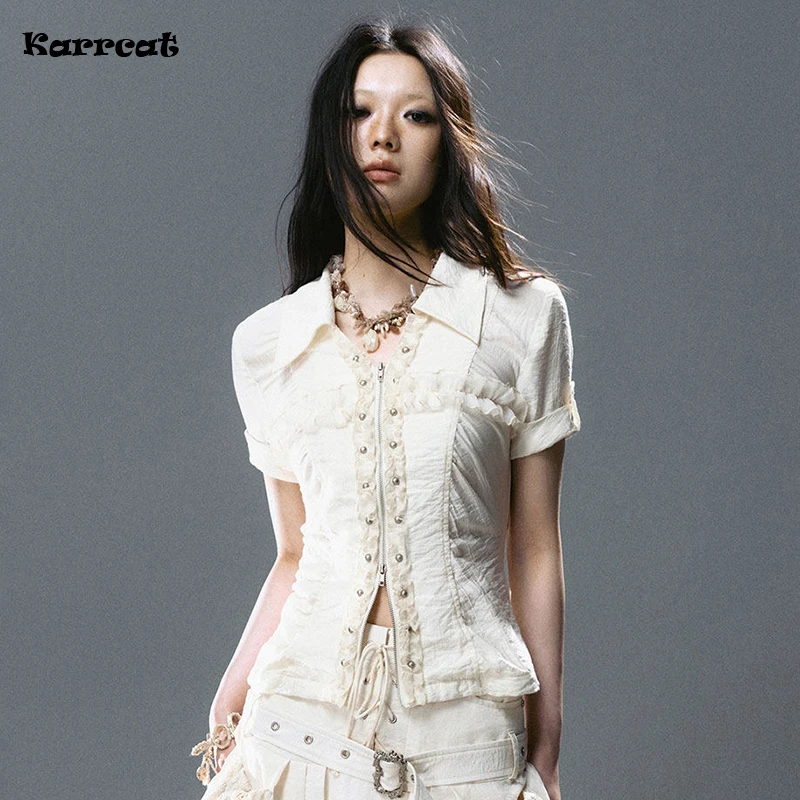 Karrcat Grunge Aesthetics 크로스 레이스 셔츠 Trashy Y2k 반소매 리벳 블라우스 빈티지 2000년대 스타일 지퍼 셔츠 아메리칸 레트로