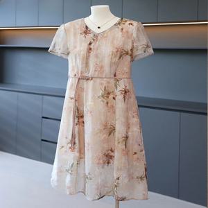 엄마들을 위한 슬리브리스 원피스, 2025년 여름 패션 신상품, 중년 및 노년 여성들을 위한 우아하고 분위기 있는 원피스