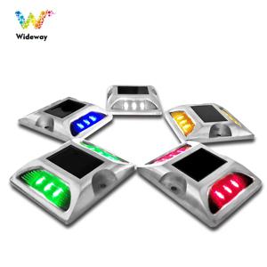 태양열 구동으로 제기된 도로 스터드 제조기 통로 데크 도크 LED 점등등