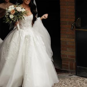 우아한 맞춤형 스팽글 웨딩 드레스 클래식 민소매 스트랩리스 신부 가운 매력적인 A라인 오간자 베스티도 데 노비아