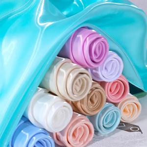 고밀도 반사 폴리에스터 소재의 헤비웨이트 리퀴드 드레이프 새틴 원단, 꾸뛰르 웨딩드레스, 디자이너 무대 의상에 적합