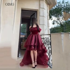 OIMG 우아한 버건디 오프 숄더 비대칭 댄스 파티 드레스 백리스 갈라 준비 파티 드레스 바닥 길이 이브닝 드레스 맞춤형
