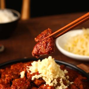 미식식탁 국내산 한돈 동인동 장인 매운갈비찜 500gx2팩 총1kg