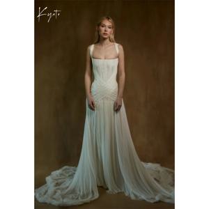 교토 맞춤형 화이트 스퀘어 칼라 웨딩드레스 민소매 레이스업 백 베스티도스 데 노이바 A라인 코트 트레인 이브닝 드레스