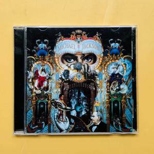 마이클 잭슨 위험한 CD 클래식 팝 R&B 댄스 앨범 팬들을 위한 전설적인 히트곡 컬렉션 카플레이 선물 재고 있음