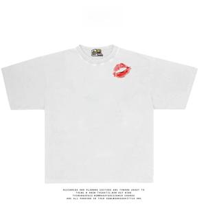 올 네이처 반팔 크루넥 티셔츠 커플 프린트 립 프린트 고품질 캐주얼 패션 여름 코튼 블렌드 포켓 손수건