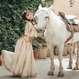 새로운 2023 가을 실크 자수 레이디 루란 공주 민족 스타일 고대 국가 공주 무대 공연에서 착용한 여성 의류