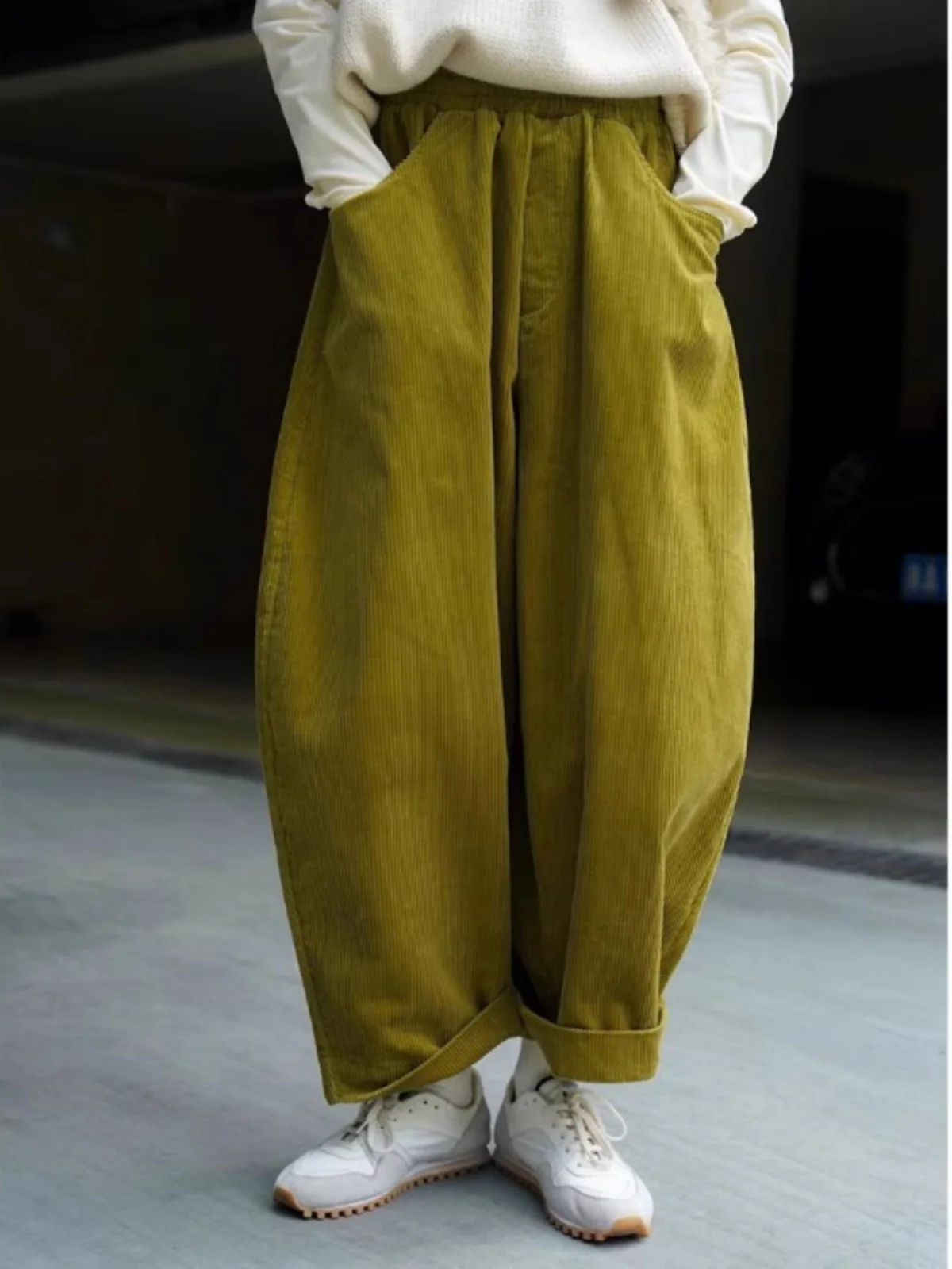 고급 일본 스타일 코듀로이 여성 플러스 사이즈 루즈핏 두꺼운 스트라이프 벨벳 바나나 팬츠 낫바지 가을 겨울