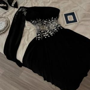 맞춤형 절묘한 벨벳 플리츠 스팽글 패턴 A 라인 원 숄더 롱 드레스 맞춤형 행사 홈 커밍 공식