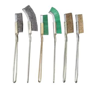 나일론, 구리, 스테인리스 스틸, 황동 연마용 직선 및 곡선 헤드 옵션의 손잡이가 있는 금속 세척 브러시