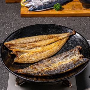 화덕에 구워 촉촉한 여수 통삼치 3마리