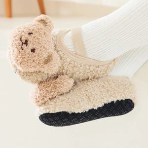 만화 곰 아기 바닥 양말 어린이 플러시 슬리퍼 유아용 따뜻한 신발 어린이 부드러운 미끄럼 방지 아기 걸음마 신발 실내용 홈 슬리퍼