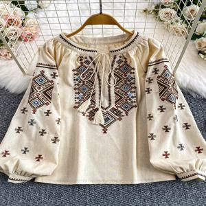 레트로 예술적풍의 화려한 자수 라운드넥 랜턴 슬리브 셔츠 여성용 가을 겨울 달콤한 분위기 벨트 디자인 루즈핏 탑