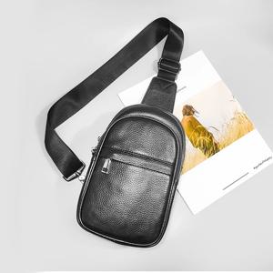 정품 가죽 남성용 가슴 가방, 소가죽 싱글 숄더 크로스바디 백, 다층 디자인의 소형 백팩, 블랙, 일상 출퇴근에 적합, 남성용 선물