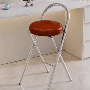 고대 스타일의 접이식 바 스툴 중간에 MOMO 레트로 접이식 바 스툴이 있습니다. 가볍고 고급스러우며 고급스러운 등받이 의자입니다.