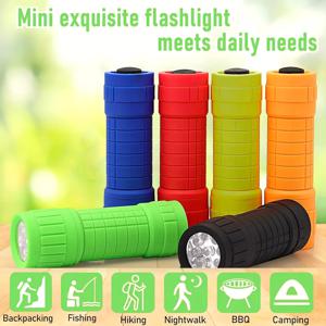 미니 휴대용 손전등 9개의 XPE 램프 비즈 강력한 조명 3*AAA 배터리 사용 포켓 야외 비상용 토치 어린이 선물