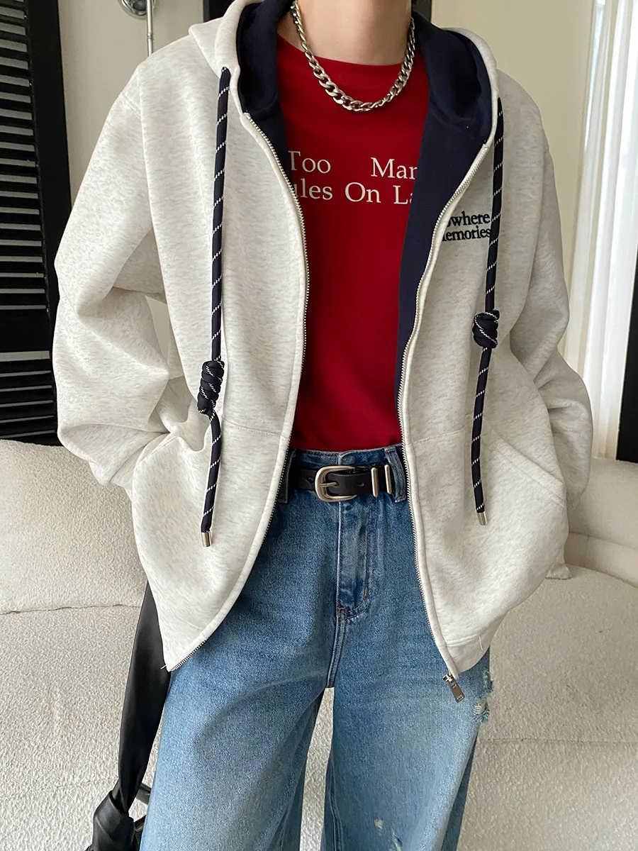 이른 봄 신상 미국식 레터 자수 디자인과 드로스트링 후드가 있는 루즈핏 후디 재킷