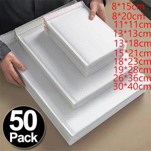 2026 50Pcs 버블 메일러 화이트 폴리 버블 메일러 셀프 씰 패딩 선물 가방 포장 봉투 가방 도서 배송 패키지 가방