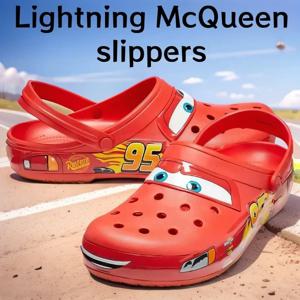 Lightning Mcqueen 신발 만화 슬리퍼 남성 야외 해변 구멍 신발 샌들 캐주얼 발목 랩 Eva 자동차 플립 플롭