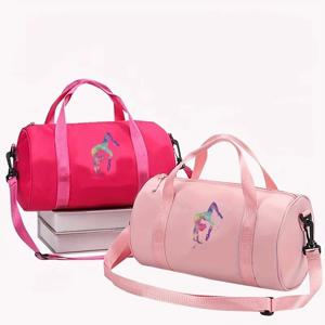 미니 사이즈, 캐주얼하고 다용도로 활용 가능한 스타일리시한 댄스 프린트 토트백으로, 조절 가능한 어깨끈이 있어 일상생활과 업무에 적합합니다.