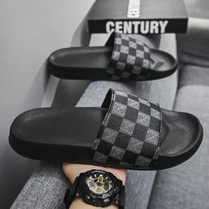 남성 슬리퍼 2025 여름 겉옷 남성 미끄럼 방지 냄새 방지 캐주얼 야외 비치 슬리퍼