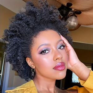 브라질산 버진 인모로 만든 150% 밀도 픽시컷 가발 13X4 투명 레이스 프론트 아프로 곱슬 짧은 보브 스타일