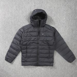 남성용 경량 다운 재킷 후드 자수 지퍼 포켓 아웃도어 보온 251023 나일론 원단 긴팔 그레이 구스다운