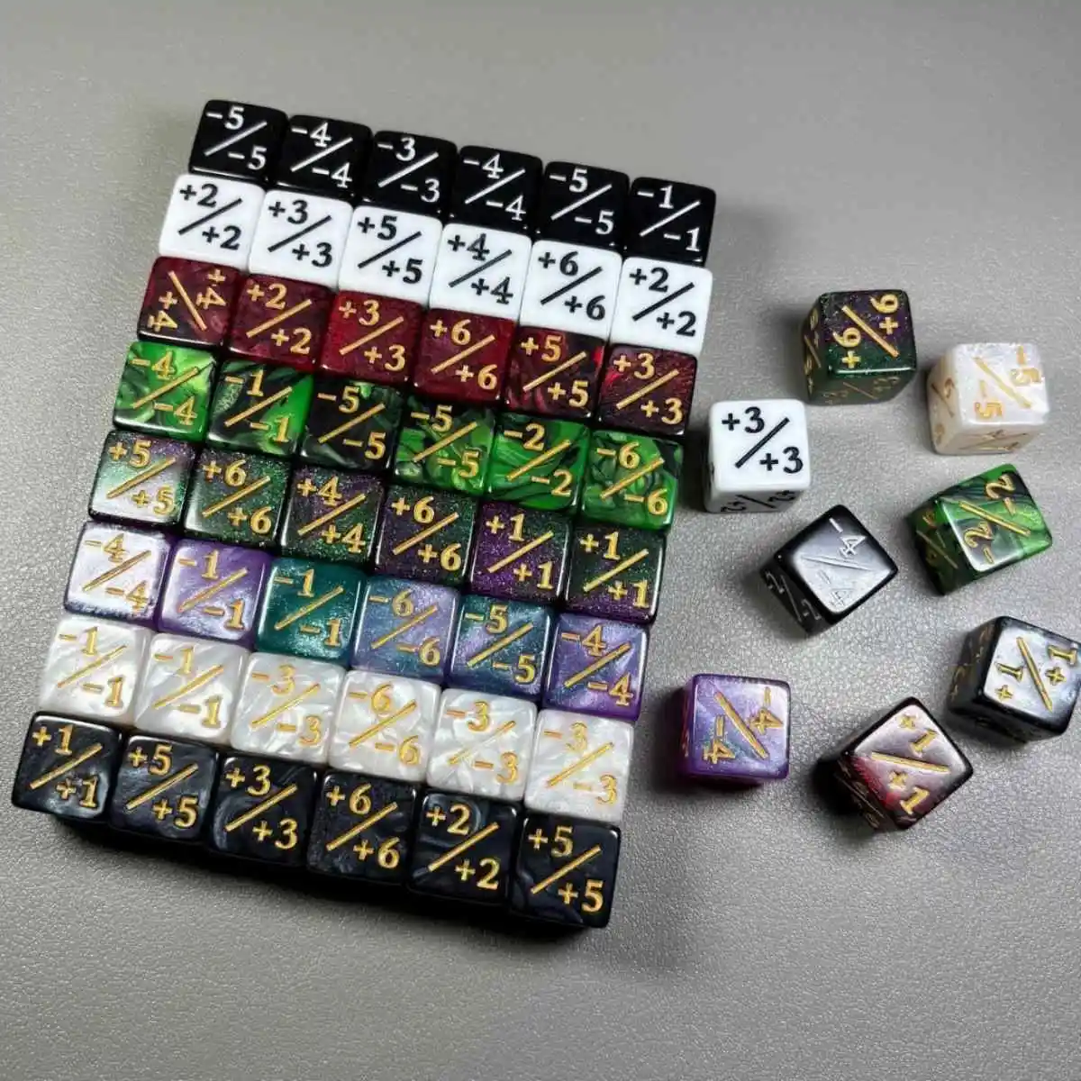 16mm 6면체 주사위 카운터 +1-1 어린이 장난감 카운팅용 MTG 더 개더링 카드 게임 토큰 로열티 선물 10개/봉지
