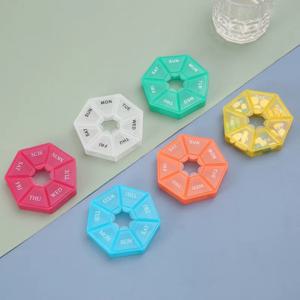 1Pcs 알약 케이스 플라스틱 7 일 태블릿 사탕 상자 휴대용 스토리지 태블릿 홀더 여행 주최자 알약 디스펜서 컨테이너